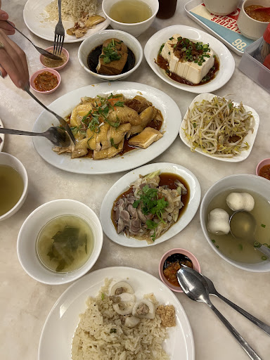 LokeYunChickenRice Customer Parking
