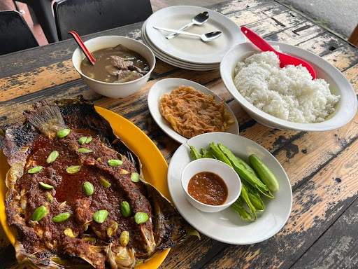 Restoran J&I Ikan Bakar Restoran J&I Ikan Bakar