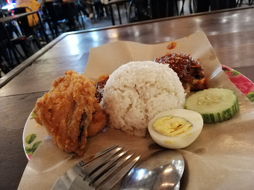 Lepak Luu Food Court