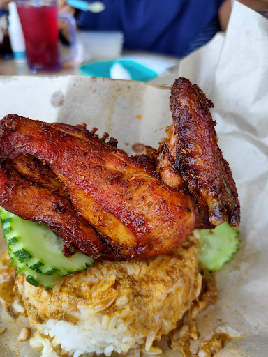 Warung Mazenah Nasi Kukus