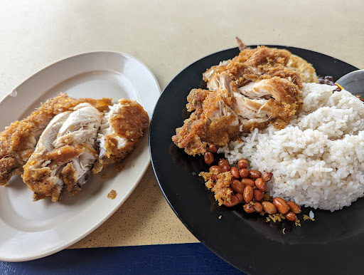 Nasi Lemak Wak Kentut Ira KTM Kulai Nasi Lemak Wak Kentut Ira KTM Kulai