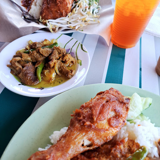 CINONIE CORNER