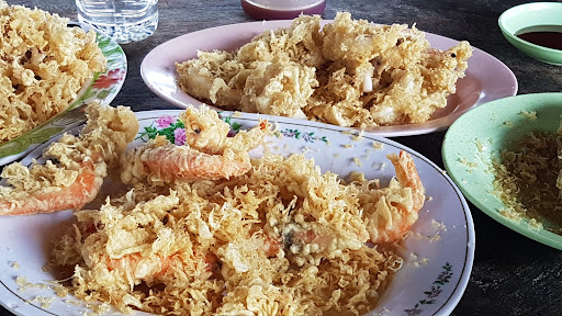 kedai Makan Pantai Kelulut