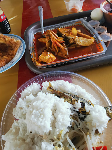 Eryna Cafe Curry Claypot