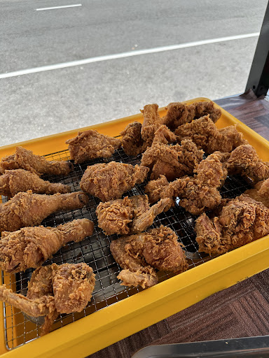 Muiz Hot Chicken Taman Air Biru
