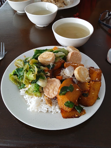 Bkt Serdang Nine Nine Mixed Rice Restaurant • 经济杂饭