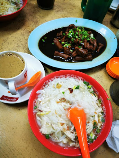 Restoran Kakak • 家家粿条汤