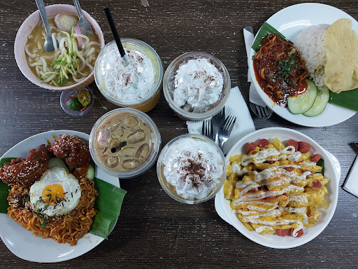 Hide Or Out Cafe & Space - H2O