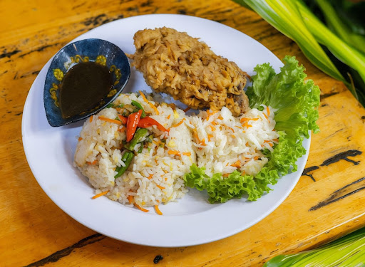 Mama Nor Tampin - Yong Tau Foo, Seafood, Grill, & Western x Sober Bites