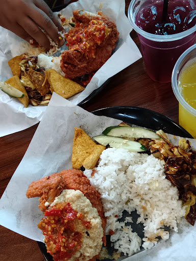 Ayam Gepuk Wak Jo Alor Gajah