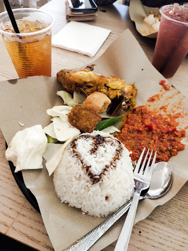 Ayam Gepuk Ag Tanah Merah