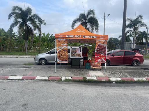 muiz hot chicken teluk intan
