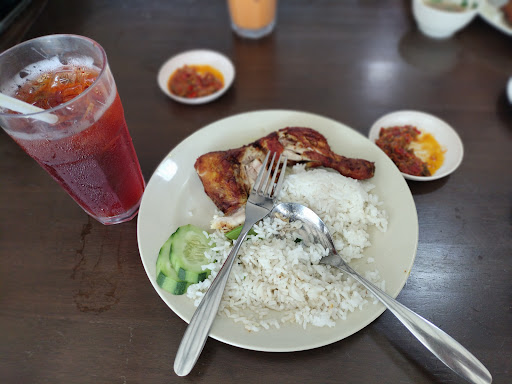 Nawan Cafe D'Gua Kontena Nawan Cafe D'Gua Kontena