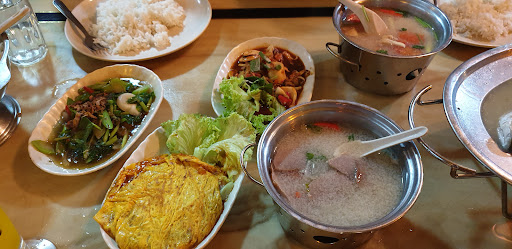 Restoran D’Muroh ( Jalan Teluk Muroh / Teluk Batik, Lumut, Perak )