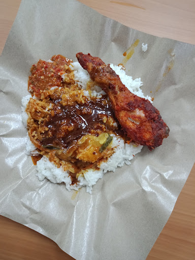 Raisya Nasi Kukus Ayam Berempah Raisya Nasi Kukus Ayam Berempah