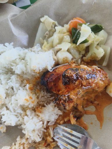 Warung Keluarga Kak Mah