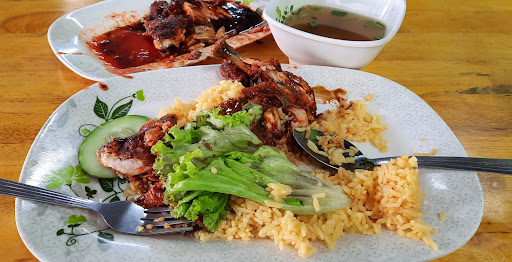Restoran kampung cafe
