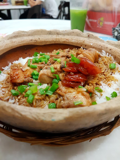 K10 Claypot Chicken Rice 雁門