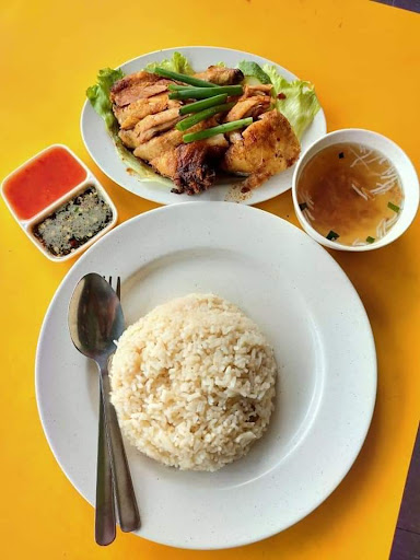 Restoran Fuziah Nasi Ayam Pasar Bulat