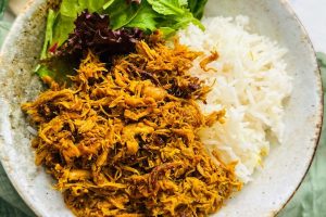 Mengenal Pasti Kelezatan Chicken Rice di Sarikei, Malaysia: Satu Pengalaman Kuliner yang Tak Terlupakan