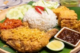 Rasa Asal Nasi Ayam di Kajang, Malaysia - Pengalaman Makan yang Tidak Terlupakan 1 rasa asal nasi ayam di kajang malaysia pengalaman makan yang tidak terlupakan